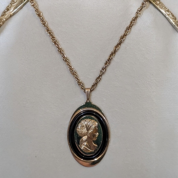 Vintage Gold-Tone And Black Lady Silhouette Pendant Necklace - Picture 3 of 4